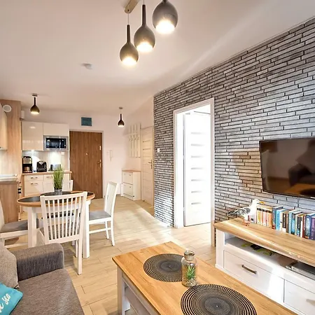 Oliwka Z Prywatnym Miejscem Postojowym דירה