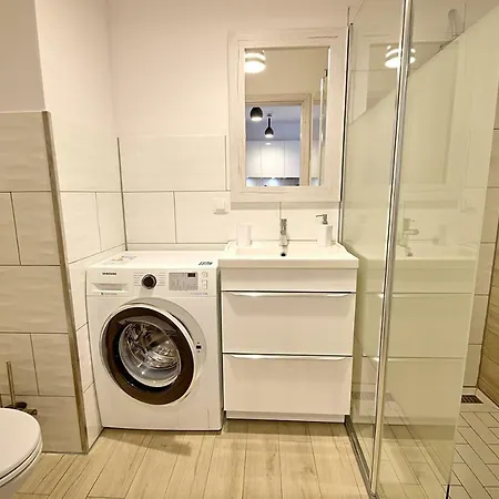 Oliwka Z Prywatnym Miejscem Postojowym דירה